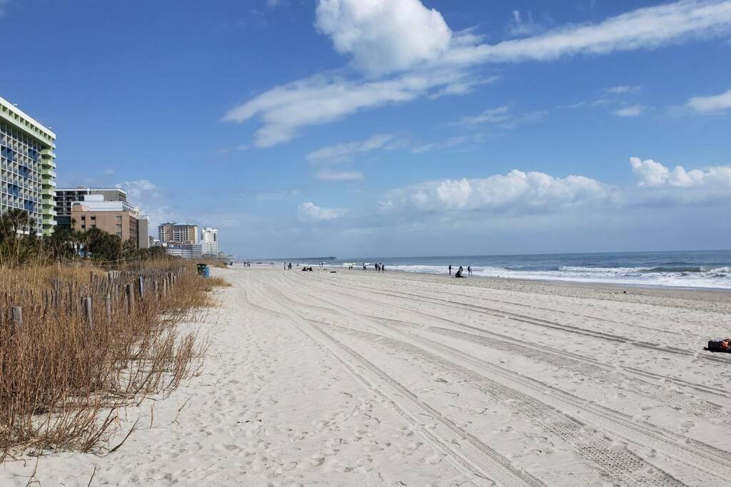 Ocean Front Comfy Condo W/Kitchen, Sleeps 4, Snowbird Paradise เมอร์เทิลบีช ภายนอก รูปภาพ