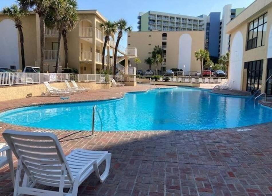 Ocean Front Comfy Condo W/Kitchen, Sleeps 4, Snowbird Paradise เมอร์เทิลบีช ภายนอก รูปภาพ